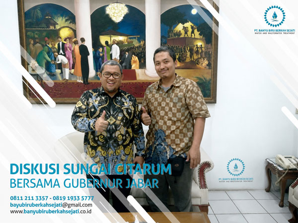 Tim Konsultan IPAL B3S berdiskusi mengenai desain instalasi pengolahan air limbah